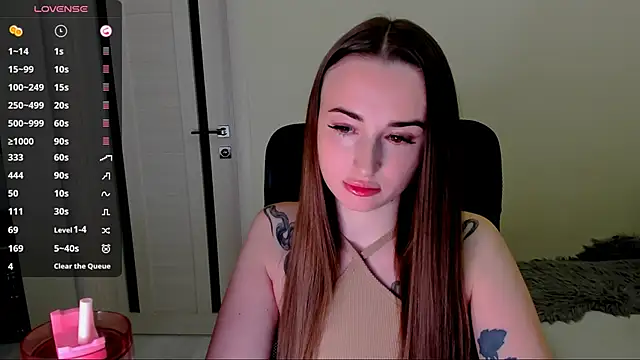 Snapshot of Kimmberr chatting on 09.27.25 Kimmberr online show from 09.27.25