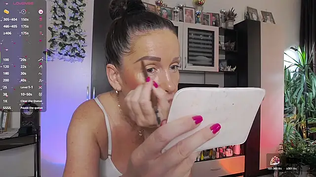 Snapshot of SheilaRyan chatting on 03.11.26 SheilaRyan online show from 03.11.26