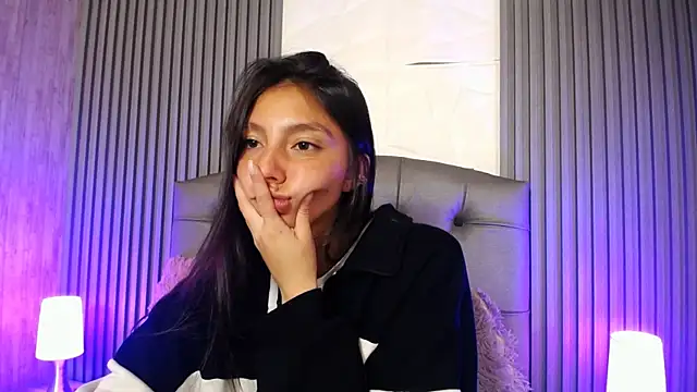 kendall saenz online show from 12.05.24