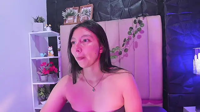 kendall saenz online show from 12.05.25