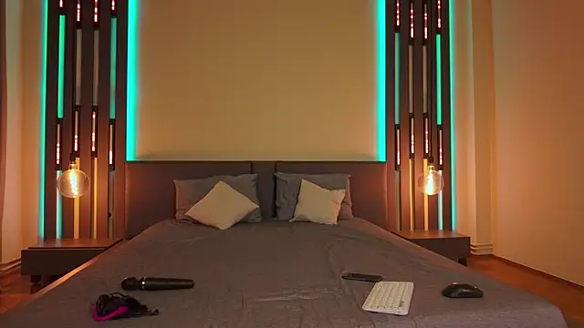 ShySara online show from 08.05.26