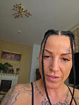 Snapshot of EmilyDiazofficial chatting on 05.23.26 EmilyDiazofficial online show from 05.23.26