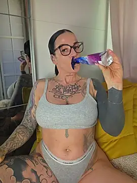 EmilyDiazofficial online show from 06.24.26