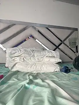 Snapshot of maybelline69 chatting on 02.27.26 maybelline69 online show from 02.27.26