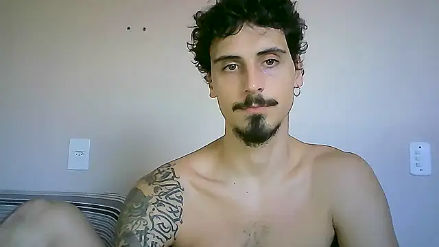 Snapshot of milkoffe chatting on 12.06.24 milkoffe online show from 12.06.24