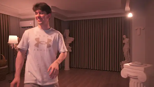 Snapshot of tommyjoyer chatting on 01.14.26 tommyjoyer online show from 01.14.26