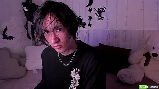 Snapshot of CalvinOwens chatting on 10.25.25 CalvinOwens online show from 10.25.25