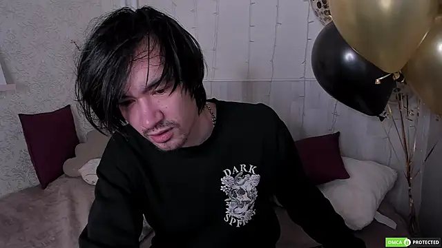 Snapshot of CalvinOwens chatting on 11.06.25 CalvinOwens online show from 11.06.25