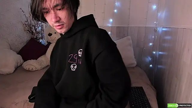 Snapshot of CalvinOwens chatting on 11.17.25 CalvinOwens online show from 11.17.25