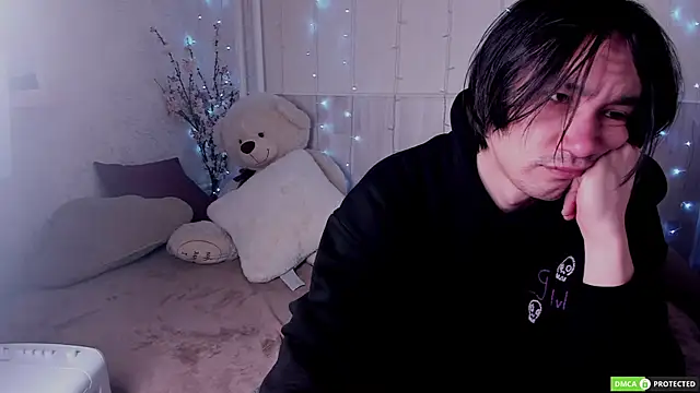 Snapshot of CalvinOwens chatting on 11.25.25 CalvinOwens online show from 11.25.25