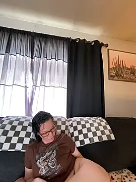 Snapshot of SidneyRaee chatting on 01.22.25 SidneyRaee online show from 01.22.25
