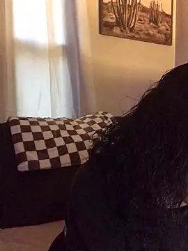 SidneyRaee online show from 11.17.25