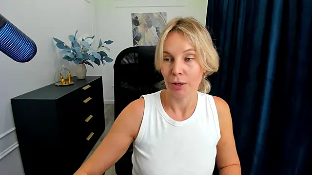 Sinty Devis online show from 09.21.25