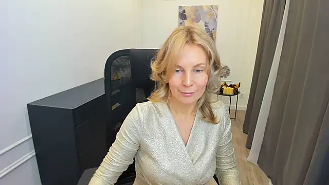 Snapshot of Sinty_Devis chatting on 03.14.26 Sinty Devis online show from 03.14.26