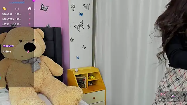 Snapshot of SophiaLiu chatting on 03.23.25 SophiaLiu online show from 03.23.25