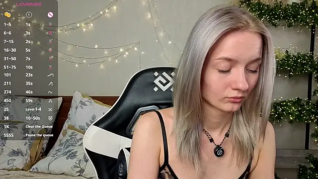 IdaValenti online show from 06.11.26