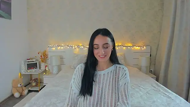 Snapshot of best_bomb chatting on 12.22.25 best bomb online show from 12.22.25