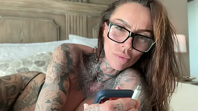 Snapshot of KadaLove69 chatting on 02.17.26 KadaLove69 online show from 02.17.26