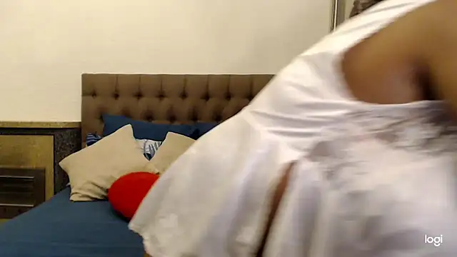 Snapshot of OmegaLipps chatting on 02.12.26 OmegaLipps online show from 02.12.26