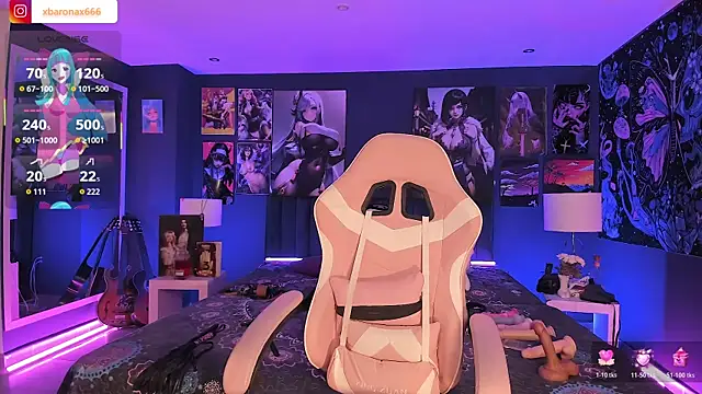 LanaKyutt online show from 10.28.25