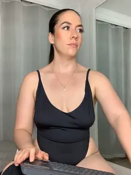 ImAlicee online show from 02.06.25