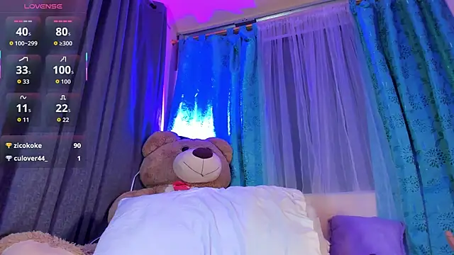 moll1e  online show from 01.10.26