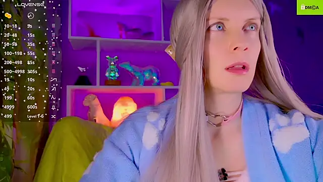 Flash Summer online show from 12.17.25