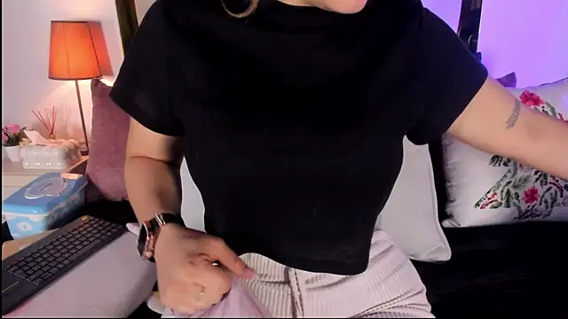 emmy r online show from 12.20.25