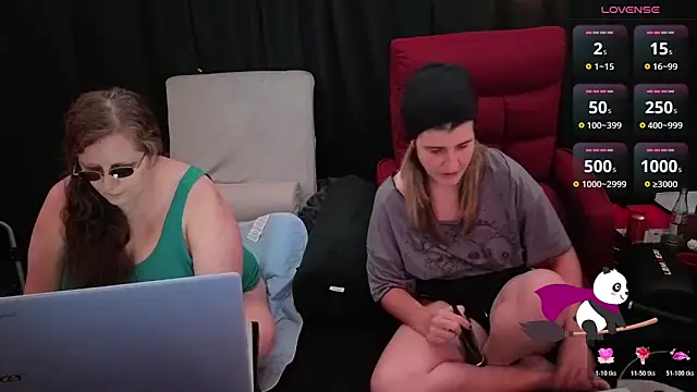 Sexy Mama-69 online show from 10.28.25