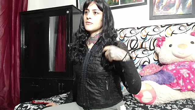 emma onassis 17 online show from 09.11.25