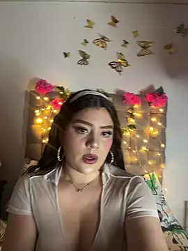 Snapshot of Jullieetta chatting on 06.26.26 Jullieetta online show from 06.26.26