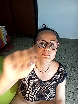 Snapshot of Eunice73 chatting on 02.10.25 Eunice73 online show from 02.10.25