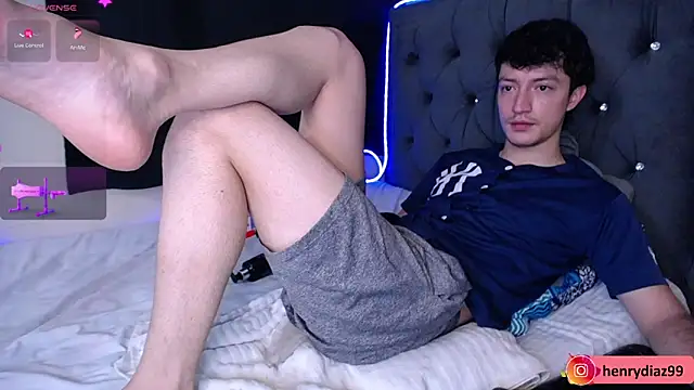 Snapshot of henry_diiaz chatting on 03.22.25 henry diiaz online show from 03.22.25