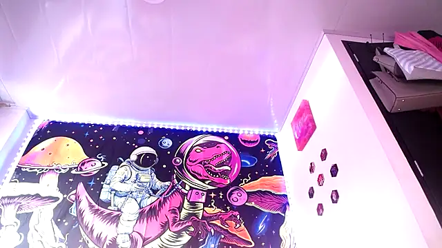 BellaLiz  online show from 09.20.25