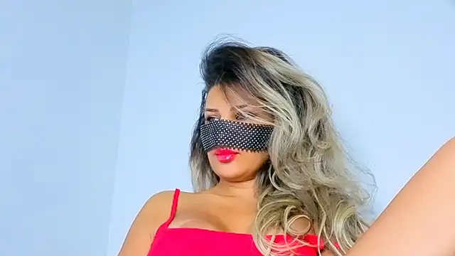 Turkish Latina online show from 10.23.25