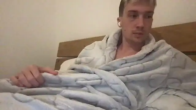 Snapshot of hungandfun05 chatting on 12.11.24 hungandfun05 online show from 12.11.24