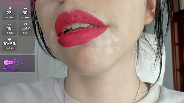 Snapshot of Katty_mouth chatting on 12.03.24 Katty mouth online show from 12.03.24