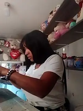 VivienAndClark online show from 10.20.25