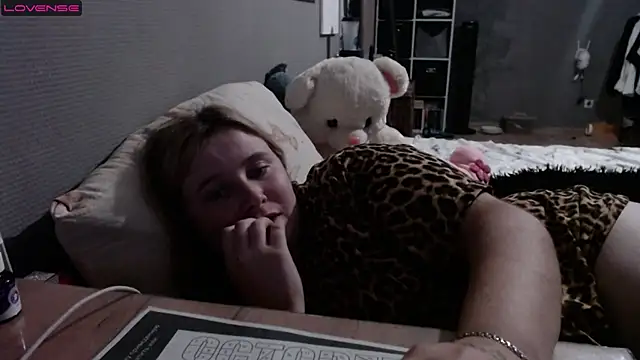 Light Luna online show from 09.15.25