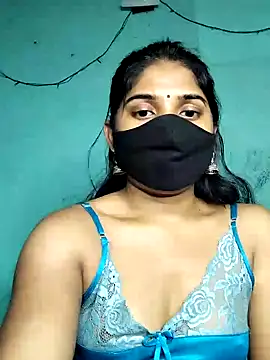 Snapshot of Luv_Adite20 chatting on 02.01.25 Luv Adite20 online show from 02.01.25