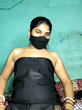 Snapshot of Luv_Adite20 chatting on 02.04.25 Luv Adite20 online show from 02.04.25