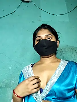 Snapshot of Luv_Adite20 chatting on 03.07.25 Luv Adite20 online show from 03.07.25