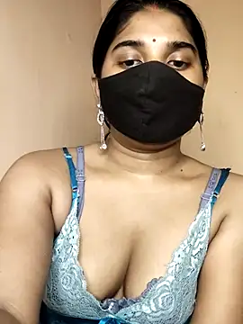 Snapshot of Luv_Adite20 chatting on 09.11.25 Luv Adite20 online show from 09.11.25