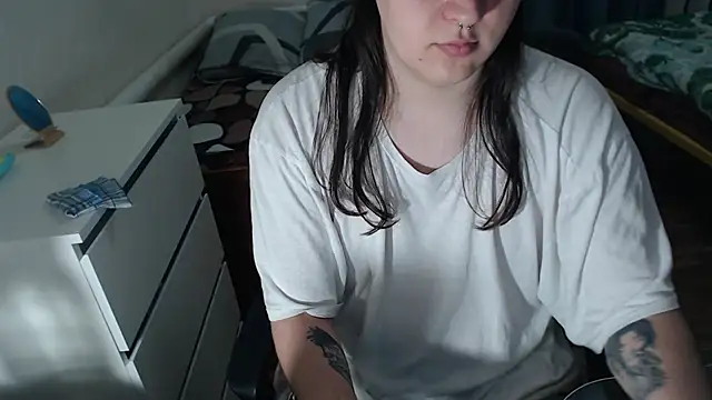 EvaMiron online show from 10.18.25