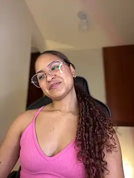 Snapshot of gretta_kler1 chatting on 12.18.24 gretta kler1 online show from 12.18.24