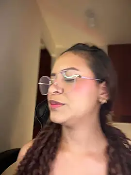 Snapshot of gretta_kler1 chatting on 01.29.25 gretta kler1 online show from 01.29.25