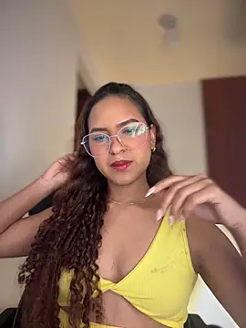 Snapshot of gretta_kler1 chatting on 02.12.25 gretta kler1 online show from 02.12.25