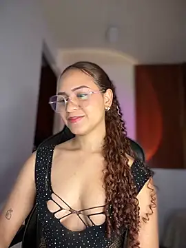 Snapshot of gretta_kler1 chatting on 03.19.25 gretta kler1 online show from 03.19.25
