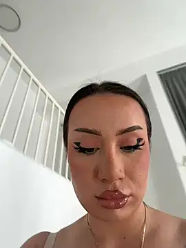 deliaroyal online show from 03.06.25