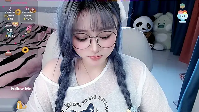 Snapshot of Sweet-18wanwan chatting on 01.13.25 Sweet-18wanwan online show from 01.13.25